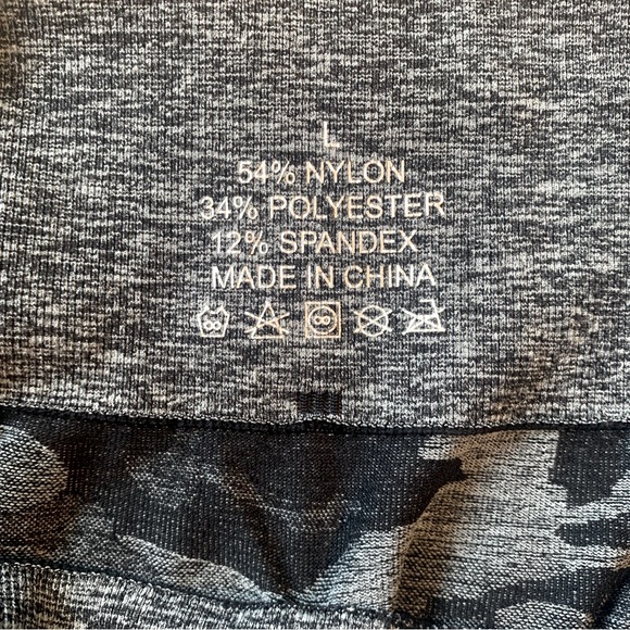 Camo Legging | Size L | Regular Length - Picture 2 of 6